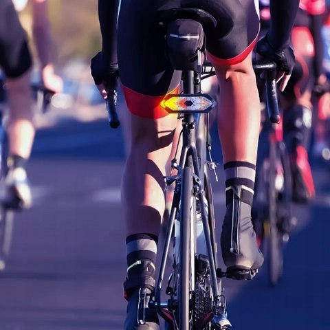 KIERUNKOWSKAZY ROWEROWE SYGNALIZACJA TYŁ LED PILOT OŚWIETLENIE MIGACZ ROWER